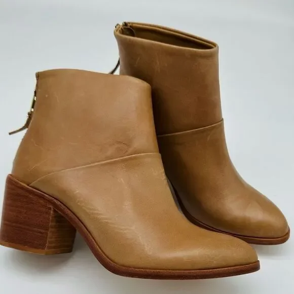 Nisolo Dari Boot - Almond - Picture 2 of 5